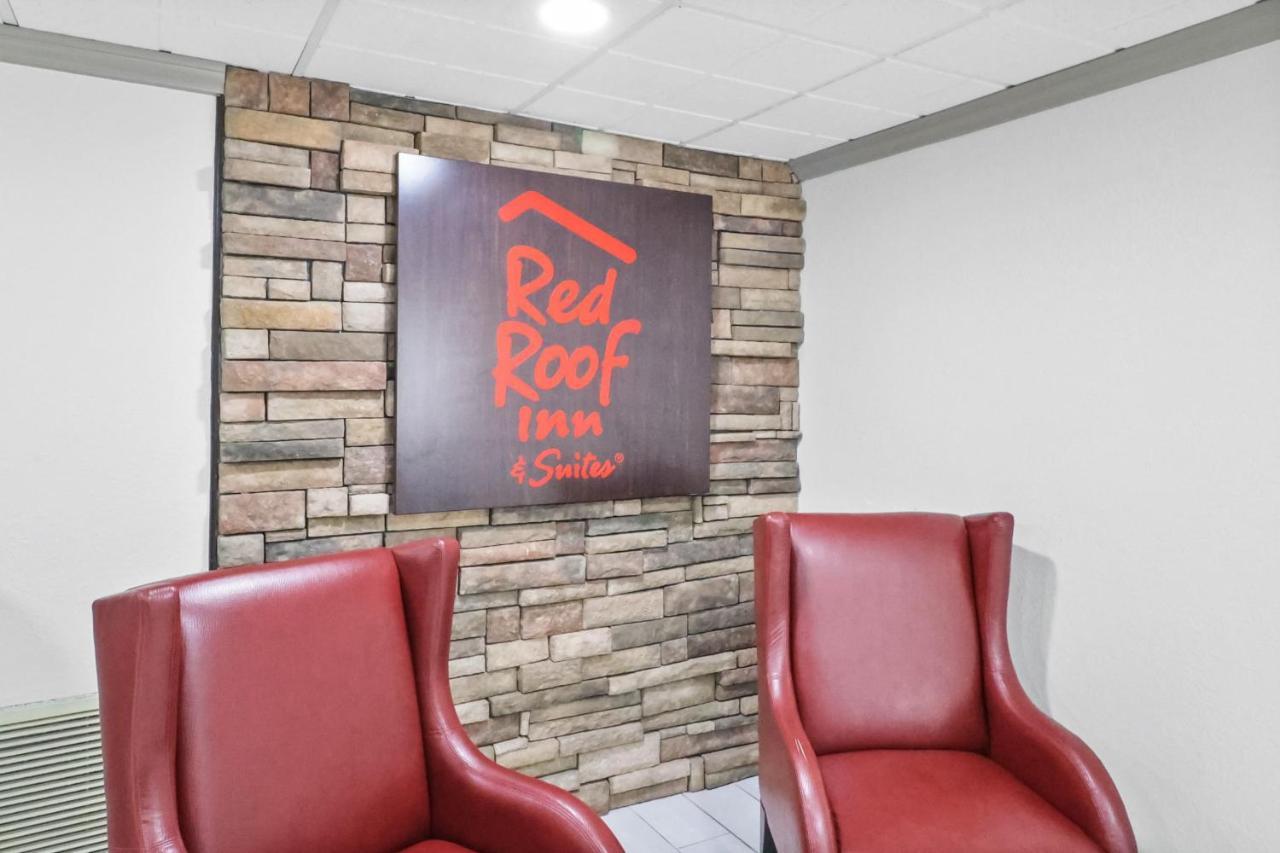 Red Roof Inn & Suites Fayetteville-Fort Bragg Экстерьер фото
